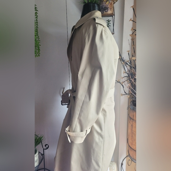 London Fog Vintage Beige Mid Length Trench Coat with Wool Blend Lining - Picture 4 of 10